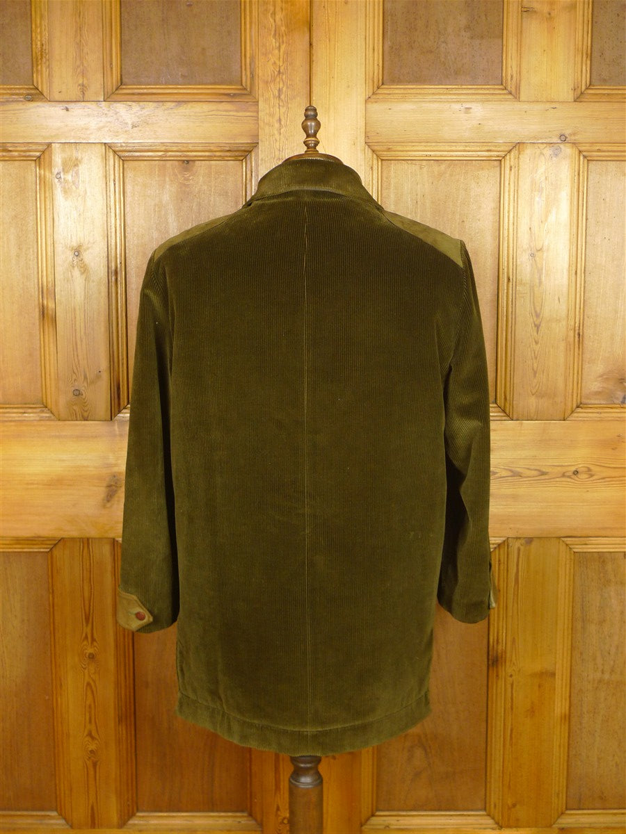 26/0065 near immaculate invertere for daks green corduroy shooting style jacket field coat 43 short