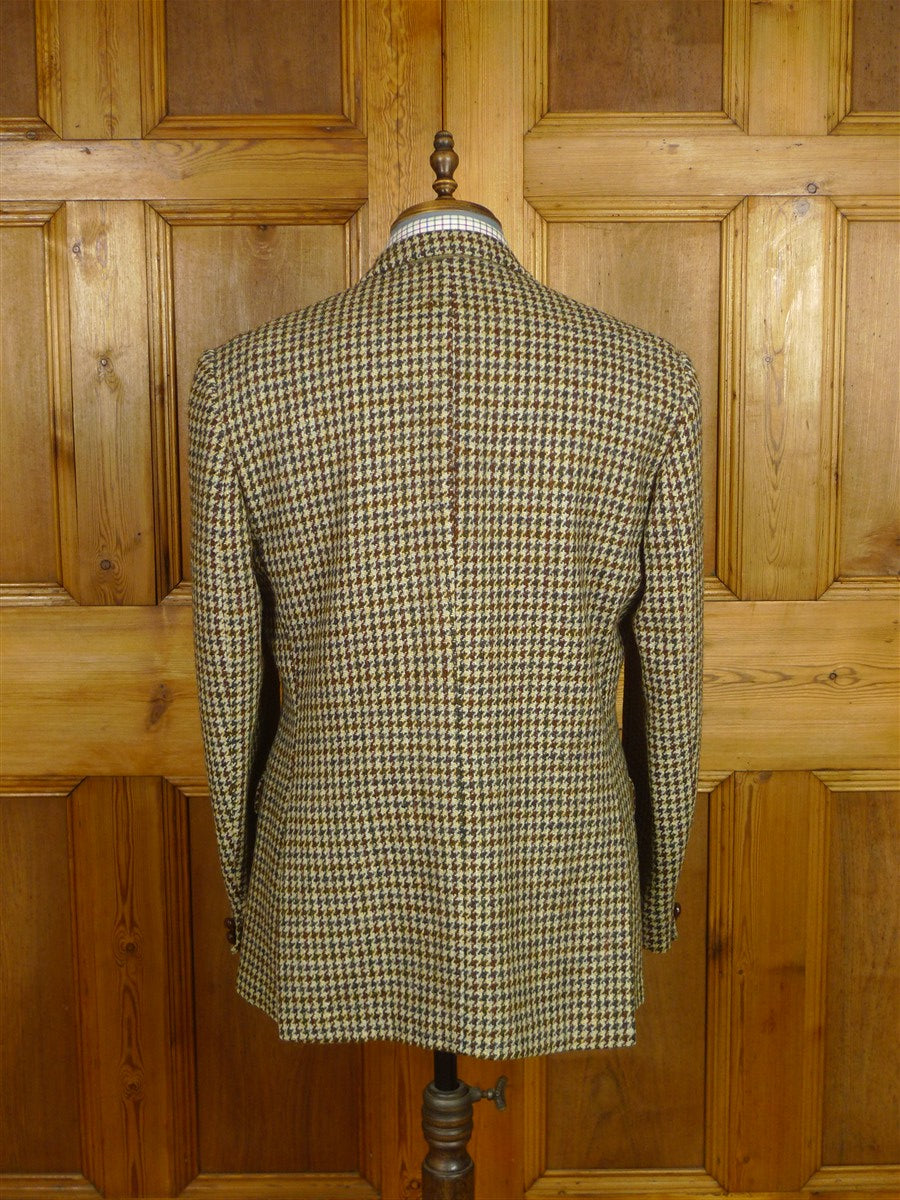 26/0062 wonderful vintage 1960s harris tweed houndstooth check sports jacket 40 short to regular