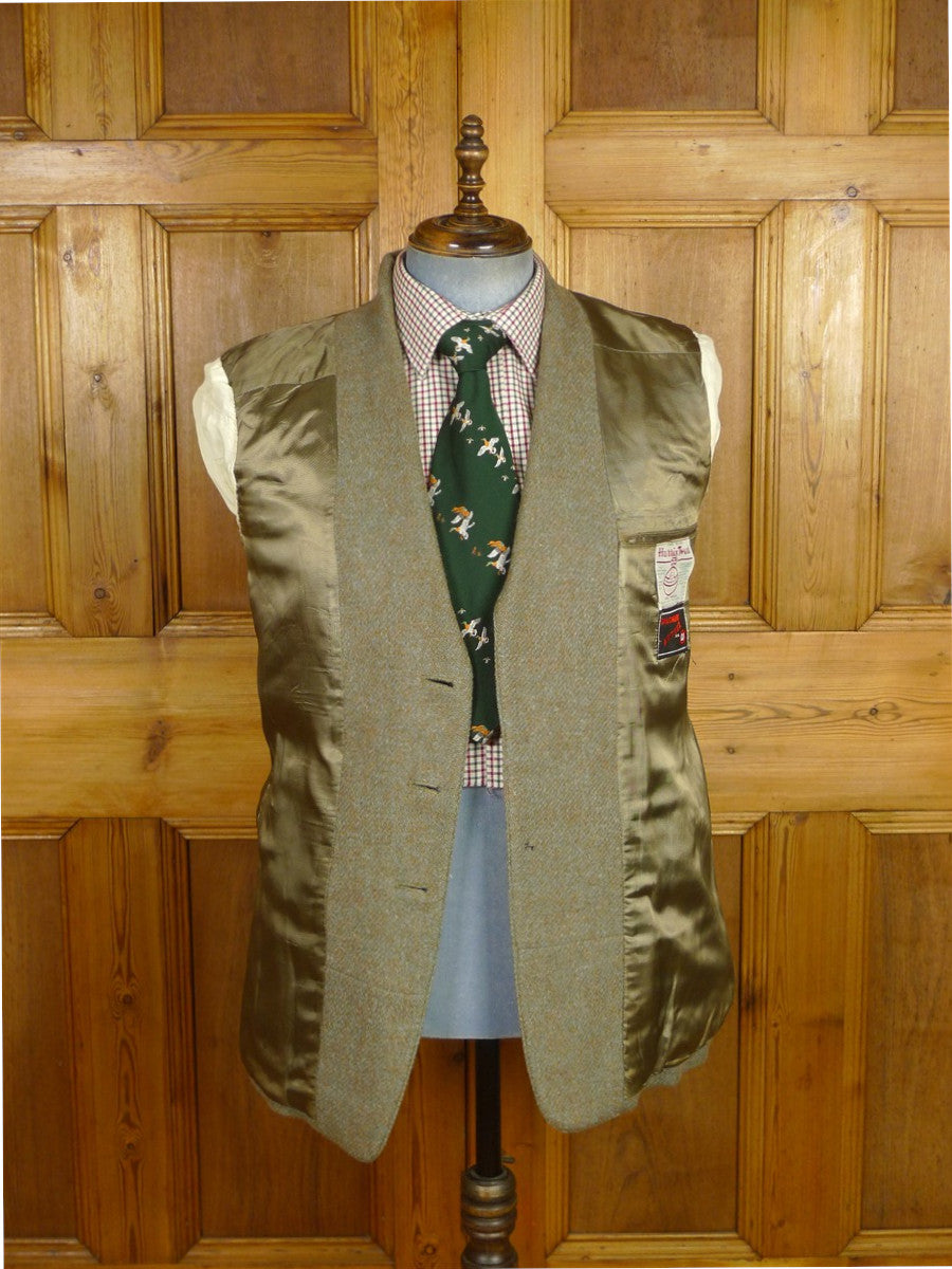 26/0063 wonderful 1950s vintage lovat green harris tweed jacket w/ original leather buttons 40 regular