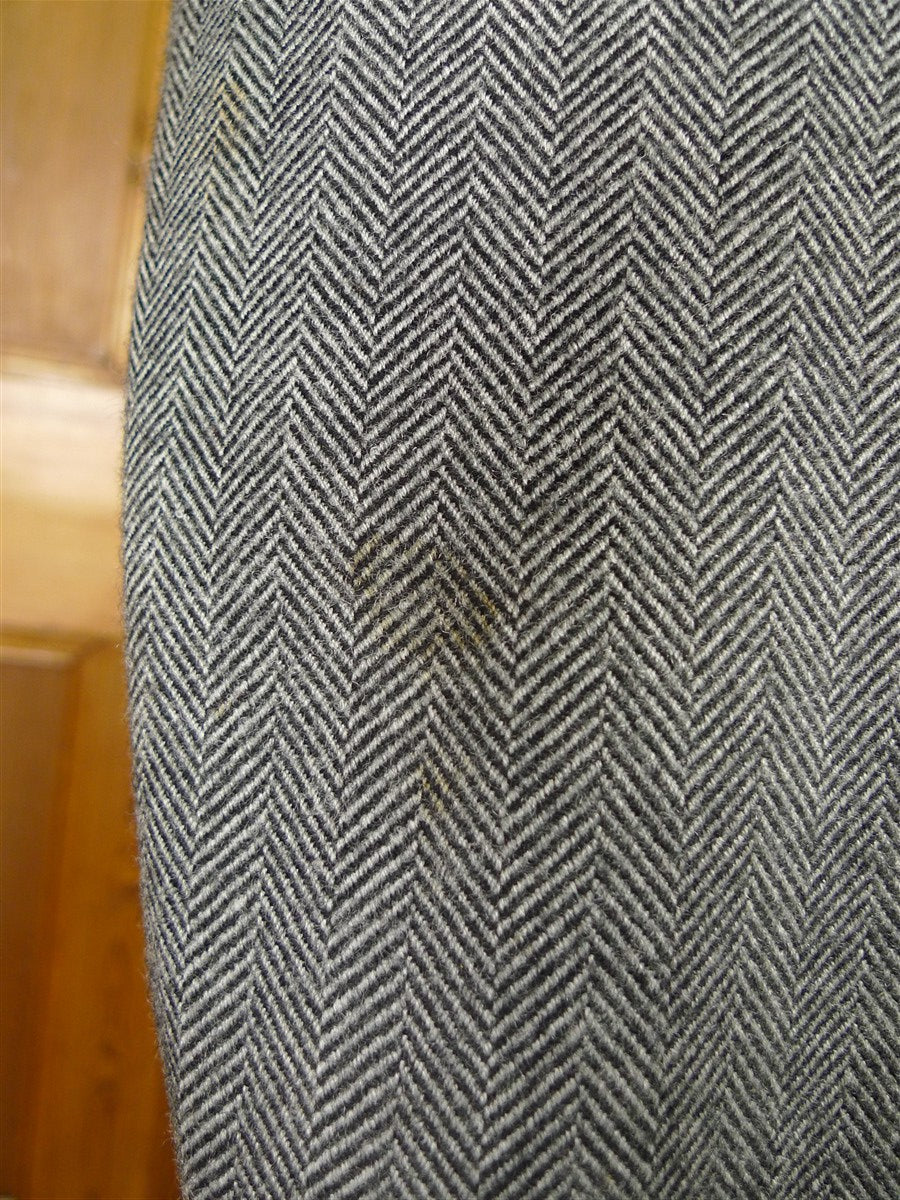 26/0070 near immaculate vintage british grey herringbone wool chesterfield coat overcoat 40-41