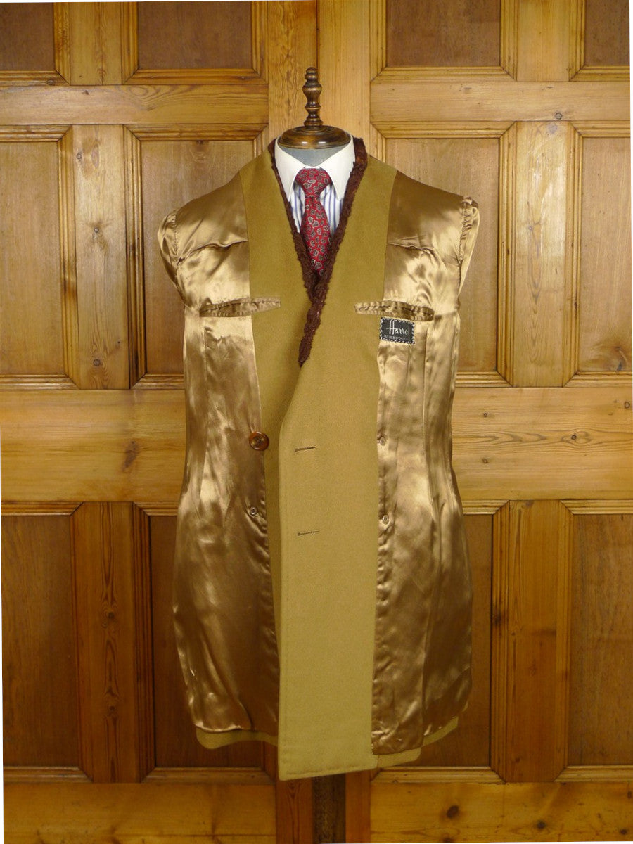 26/0069 fabulous 1960s vintage chester barrie for harrods cashmere camel coat w/ brown astrakhan collar 40