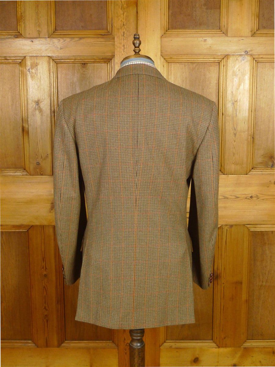 26/0132 near immaculate john g hardy gun check tweed jacket w/ leather buttons 42 long