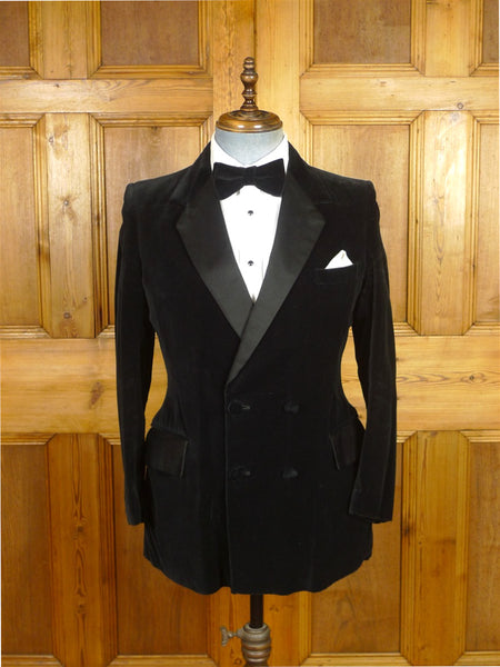 26/0124 vintage 1960s 1970s london boutique d/b velvet evening jacket w/ silk facings & red lining 36-37 regular