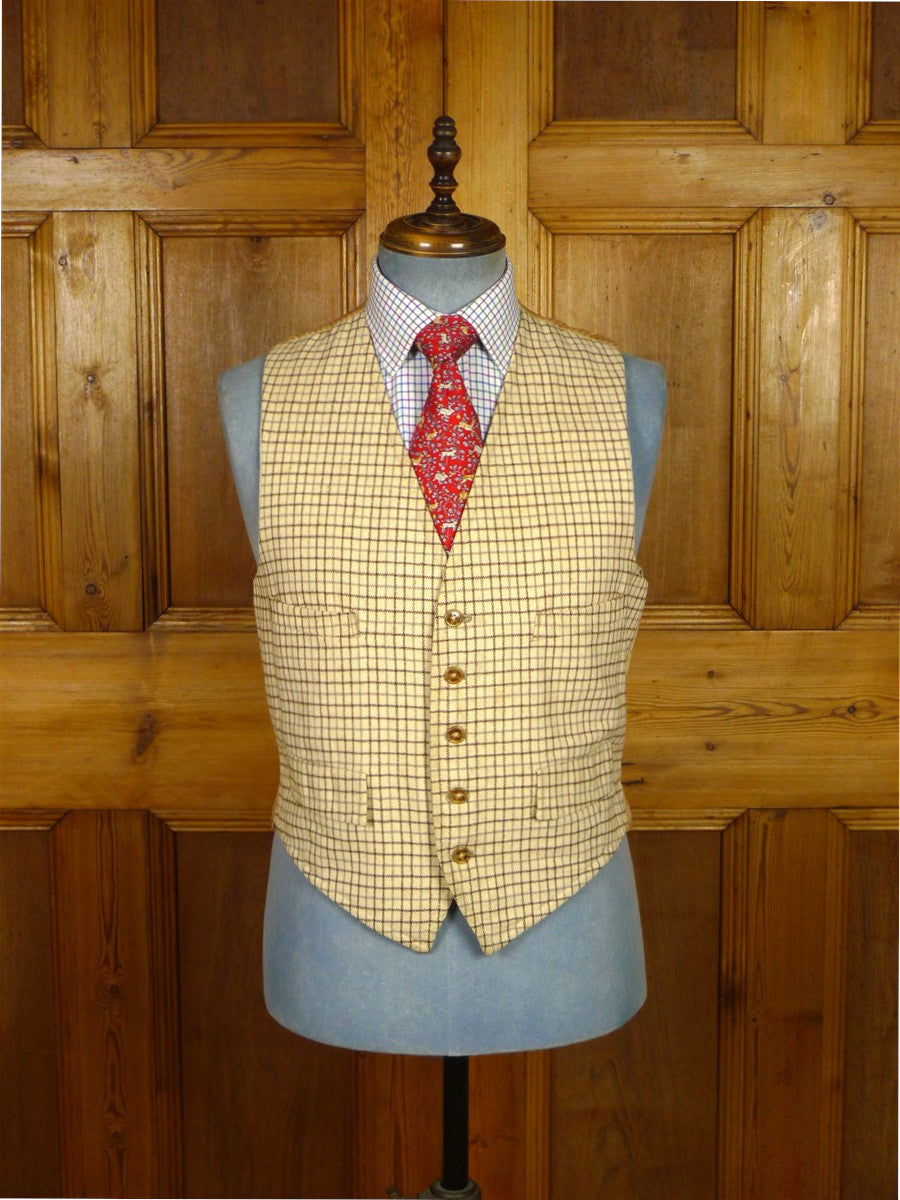 26/0228 wonderful 1940s 1950s vintage harry hall cream / brown tattersall check wool country waistcoat 40