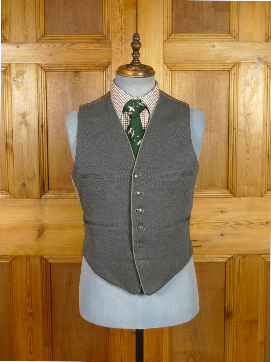 26/0240 vintage british grey wool country waistcoat 40-41