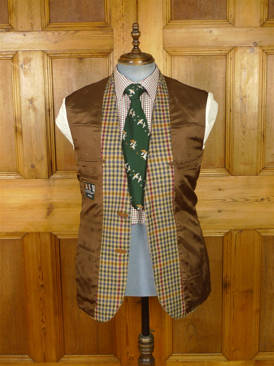 26/0268 vintage daks house check tweed sports jacket w/ dd leather buttons and suede trims 40 short to regular