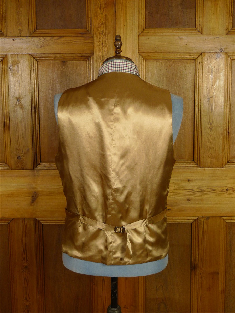 26/0297 immaculate british green doeskin wool country waistcoat 45-46 regular