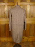 26/0318 fabulous genuine 1950s vintage very heavy brown d/b tweed coat overcoat w/ leather buttons 44-45