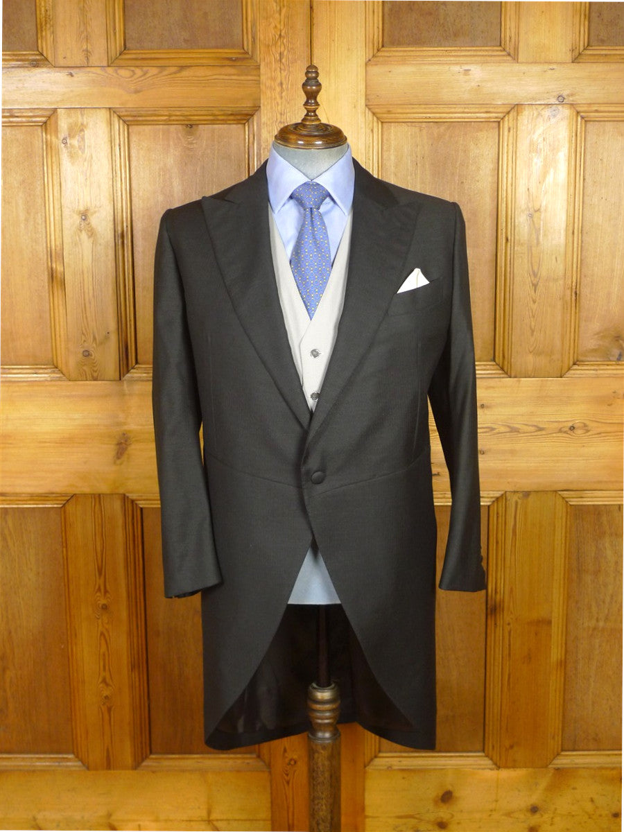 26/0364 immaculate gio genco mayfair 2013 italian bespoke charcoal grey fine herringbone wool morning coat 42 short to regular