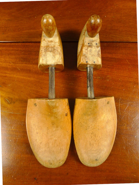 26/0402 genuine vintage wooden shoe block tree 7