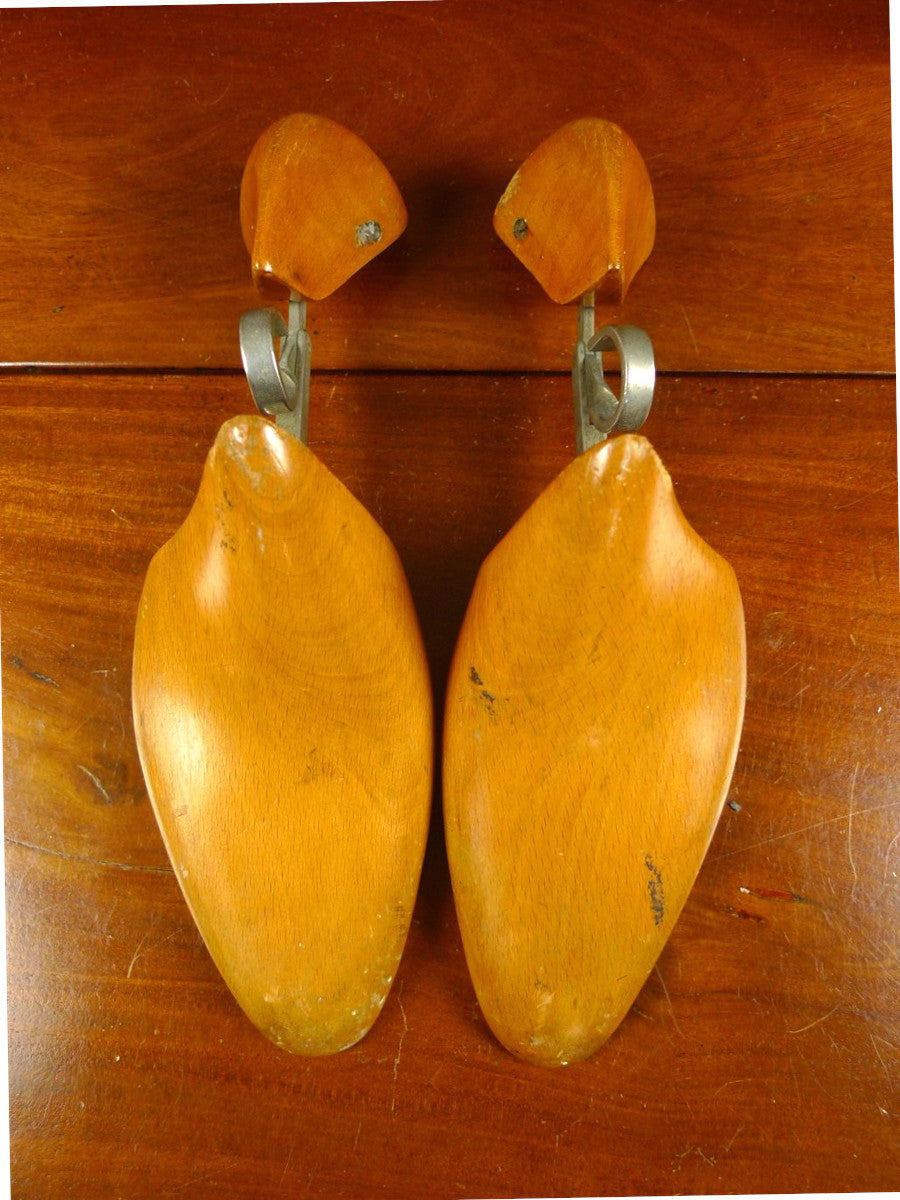 26/0403 genuine vintage wooden shoe block tree 8