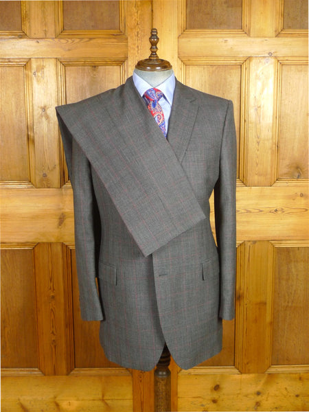 26/0447 immaculate 2022 gieves & hawkes savile row heavyweight grey / red prince of wales check worsted suit w/ burgundy linings 45 extra long