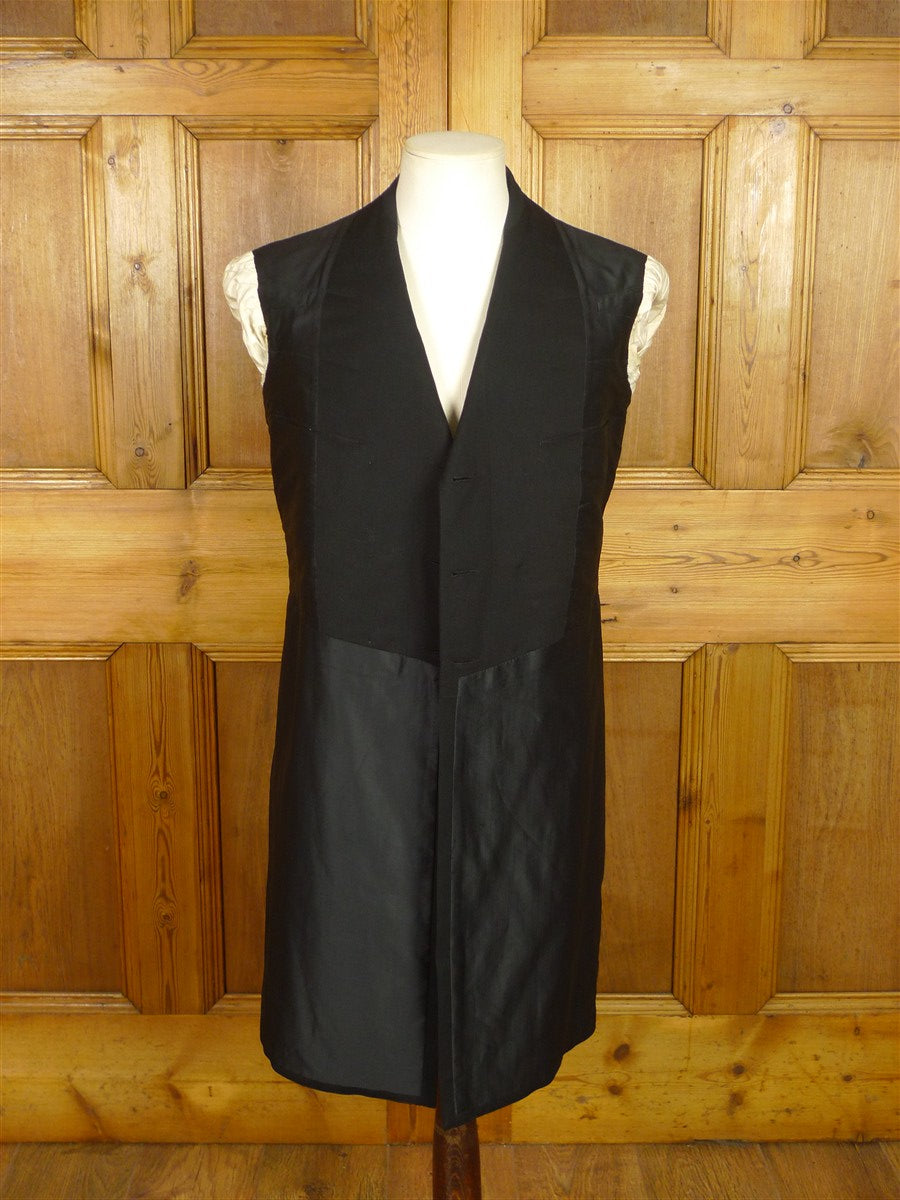 26/0537 wonderful antique paris tailored black wool d/b frock coat w/ beautiful detailing 35 regular