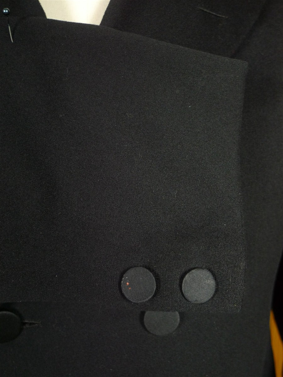 26/0539 genuine antique black wool d/b frock coat w/ beautiful detailing 33 short