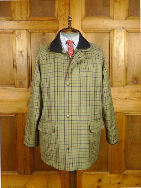26/0544 near immaculate chrysalis green graph check tweed shooting jacket field coat w/ all weather membrane 44-45