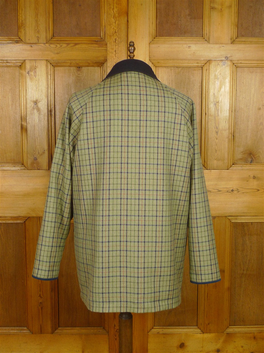 26/0544 near immaculate chrysalis green graph check tweed shooting jacket field coat w/ all weather membrane 44-45