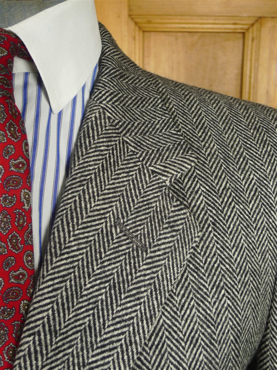 26/0555 near immaculate vintage crombie grey herringbone wool fly-front overcoat 40 regular