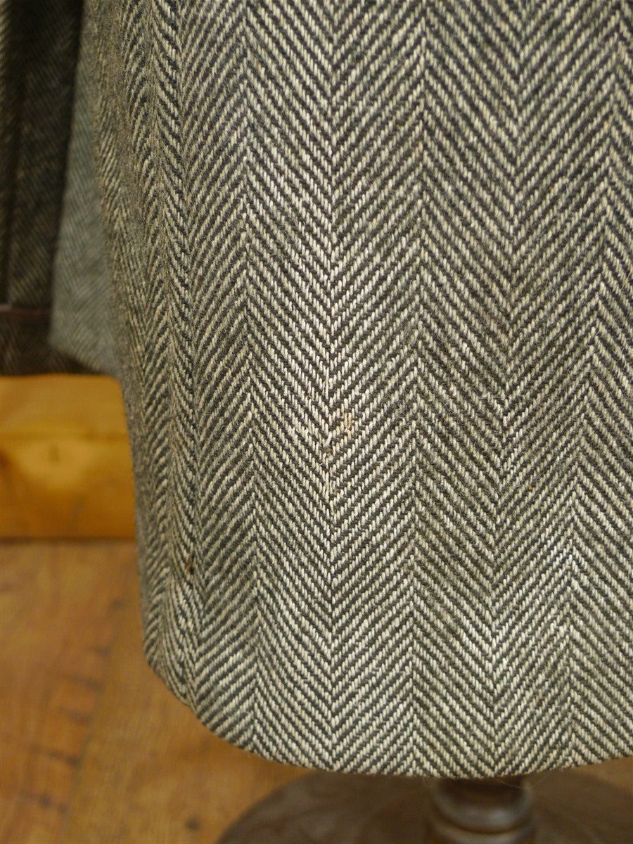 26/0398 genuine 1940s vintage heavyweight grey herringbone tweed full-length overcoat coat 41-42