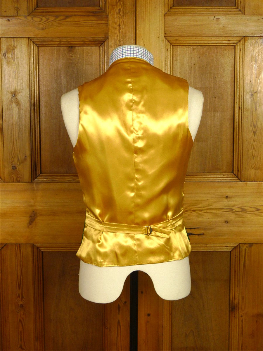 26/0569 immaculate john g hardy green doeskin wool country waistcoat w/ gold satin lining 37-38