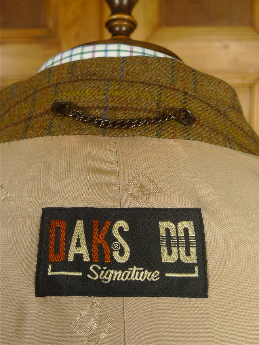 26/0606 near immaculate vintage daks (made by invertere) brown graph check tweed raglan sleeve shooting field coat w/ ghillie collar 44