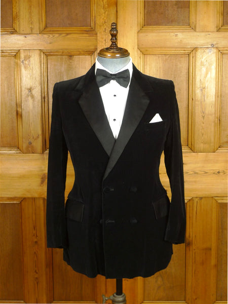26/0124 vintage 1960s 1970s london boutique d/b velvet evening jacket w/ silk facings & red lining 36-37 regular