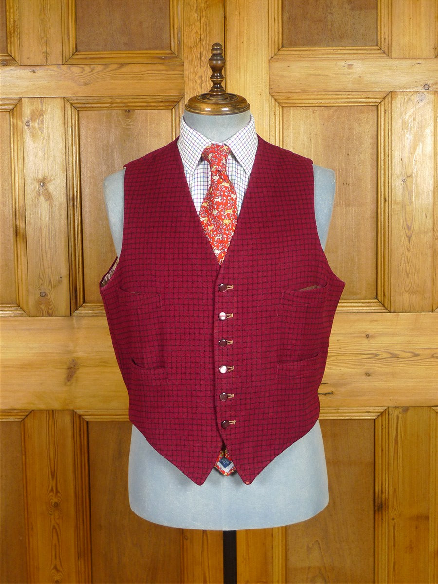 26/0641 beautiful 1950s vintage burgundy red tattersall check wool country waistcoat 42