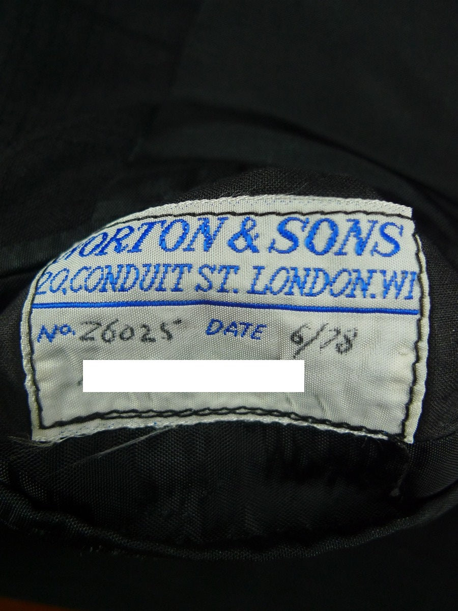 26/0661 wonderful 1978 vintage norton & sons savile row bespoke black textured check wool & silk suit 39 regular