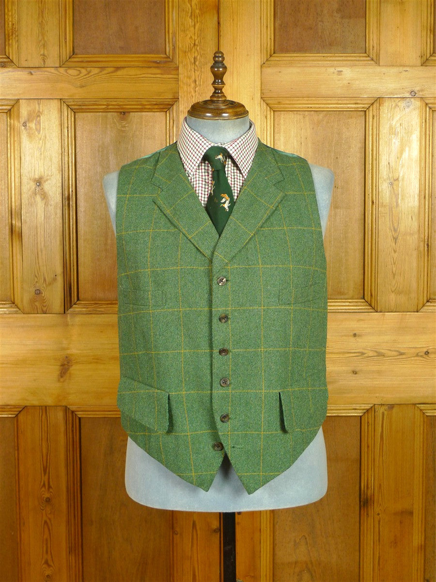 26/0693 immaculate 2012 stowers savile row bespoke green / amber wp check tweed waistcoat 42 short to regular