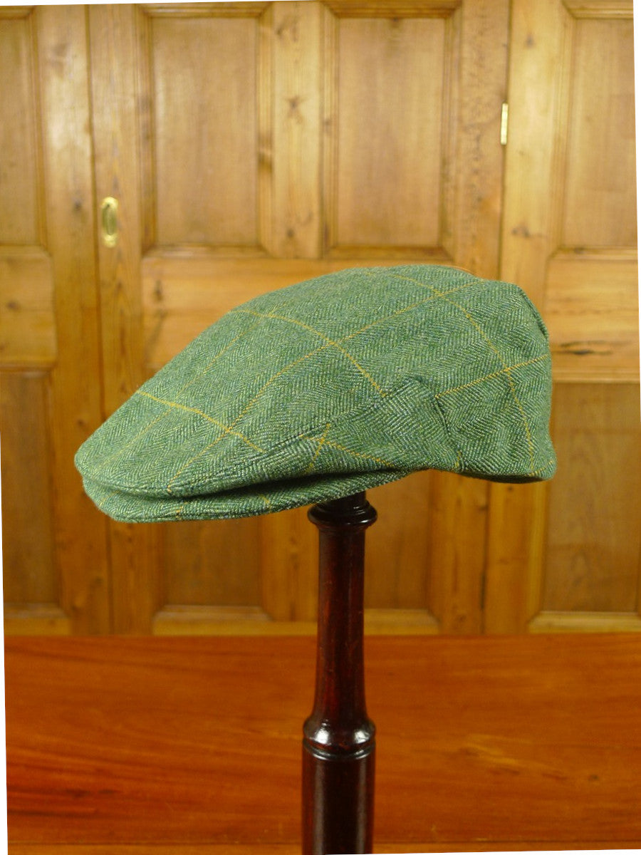 26/0694 immaculate stowers savile row bespoke green / amber wp check tweed cap hat 57 cms