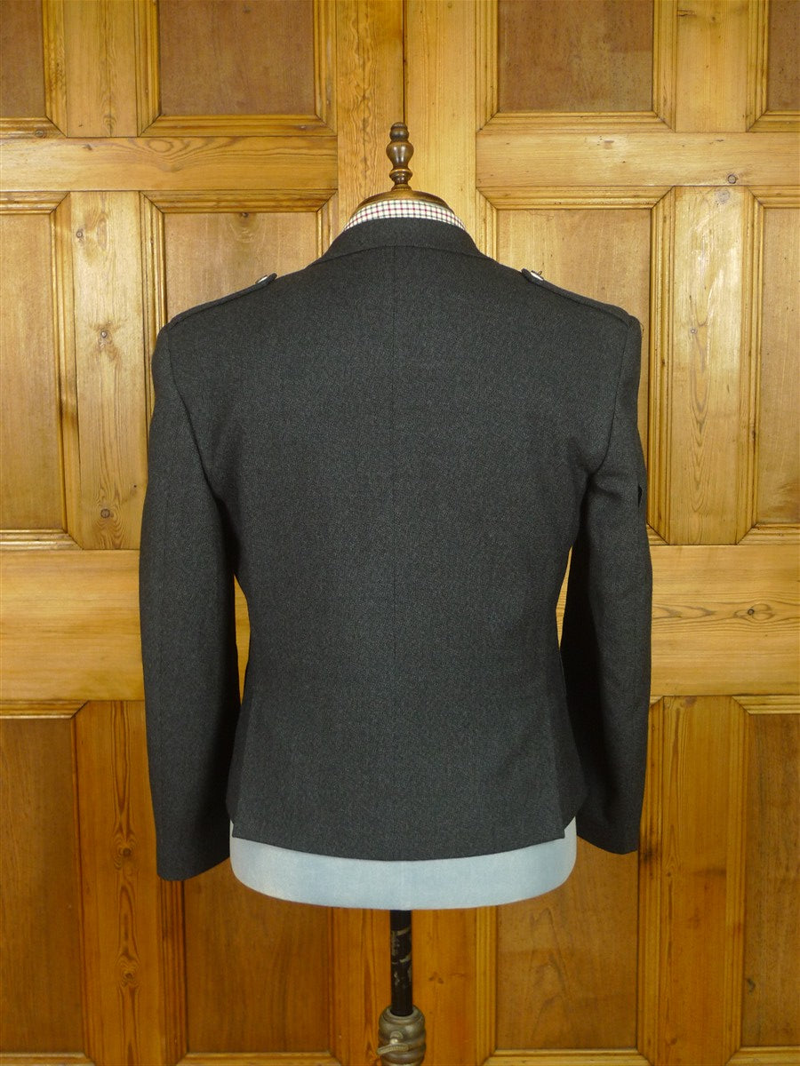 26/0699 mint kilt society charcoal grey twist kilt jacket & waistcoat w/ staghorn buttons 40 regular