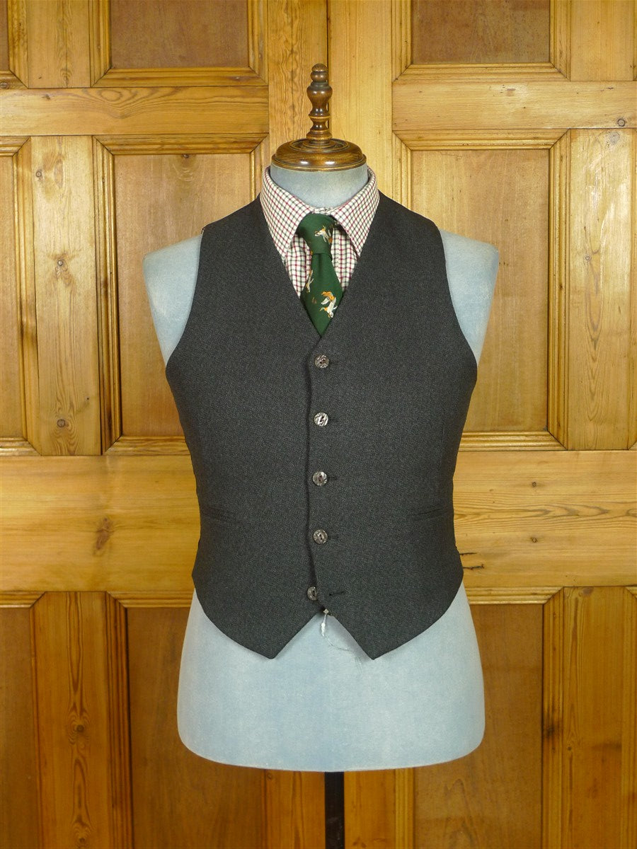 26/0699 mint kilt society charcoal grey twist kilt jacket & waistcoat w/ staghorn buttons 40 regular