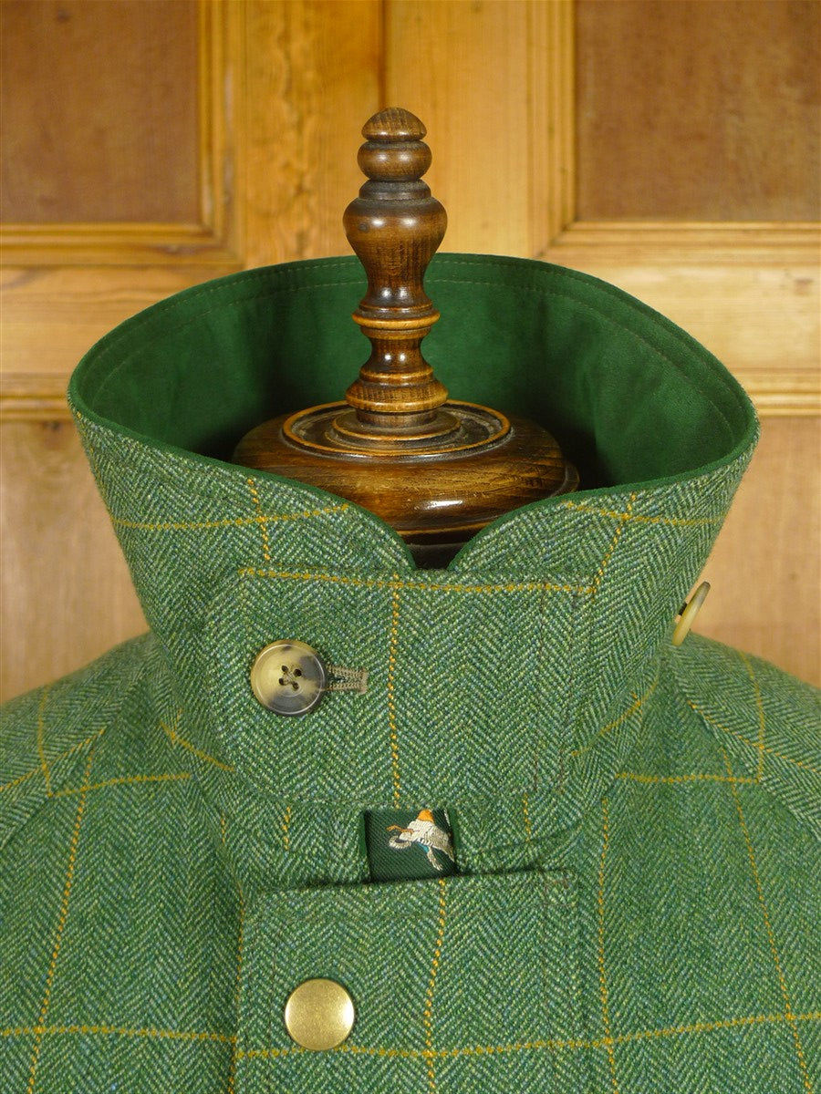 26/0695 immaculate stowers savile row bespoke green / amber wp check tweed shooting coat 44