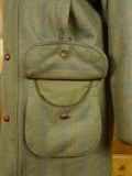 26/0697 immaculate john brocklehurst heavyweight green / amber wp check tweed shooting coat 44-46