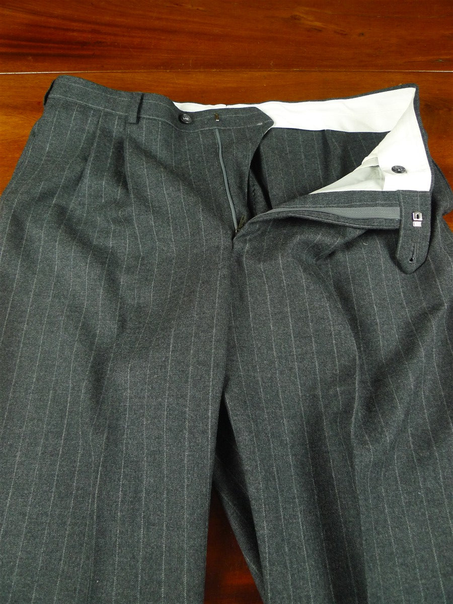 26/0731 near immaculate vintage crombie grey chalk-stripe worsted flannel d/b suit 42 long