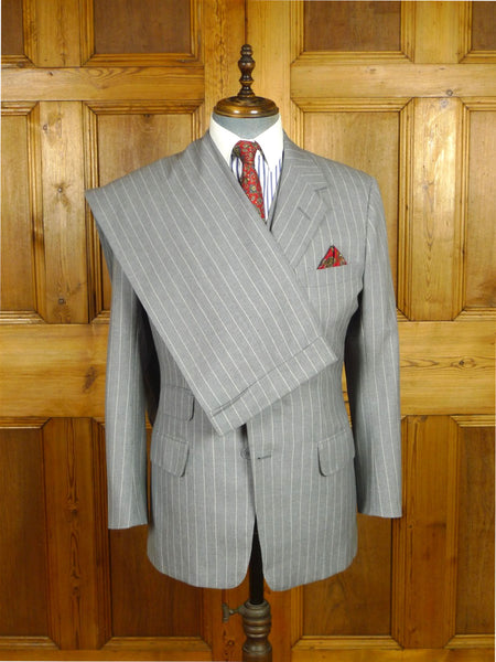 26/0727 near immaculate 2002 anderson & seheppard savile row bespoke grey pin-stripe worsted wool 3-piece suit 38-39 regular