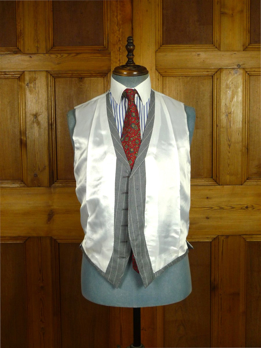 26/0727 near immaculate 2002 anderson & seheppard savile row bespoke grey pin-stripe worsted wool 3-piece suit 38-39 regular