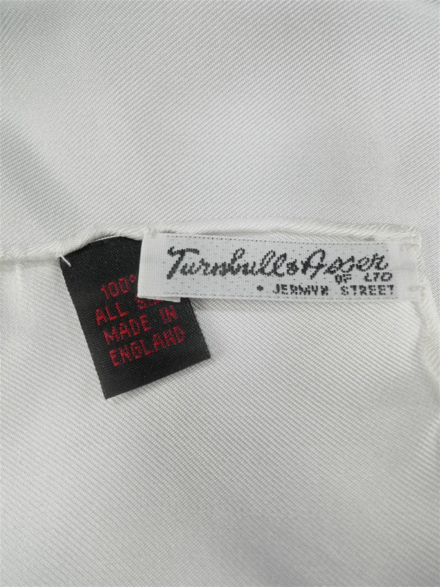 26/0734 turnbull & asser Jermyn St. cream 100% silk pocket square