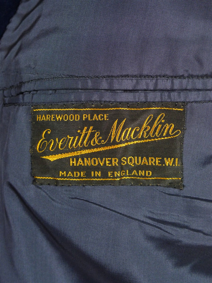 26/0761 beautiful 1950s 1960s vintage savile row bespoke blue velvet d/b shawl dinner / smoking jacket 40 short