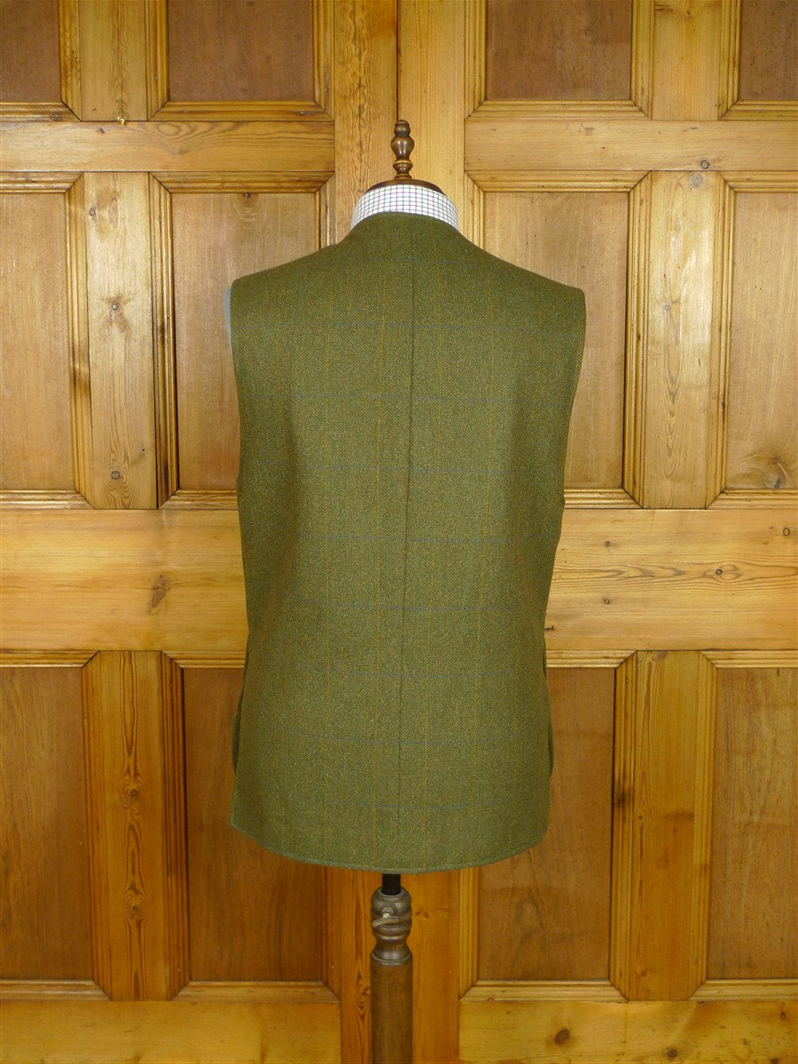 26/0798 immaculate alexander james of pendlebury green wp check tweed shooting vest rrp £295 medium 41