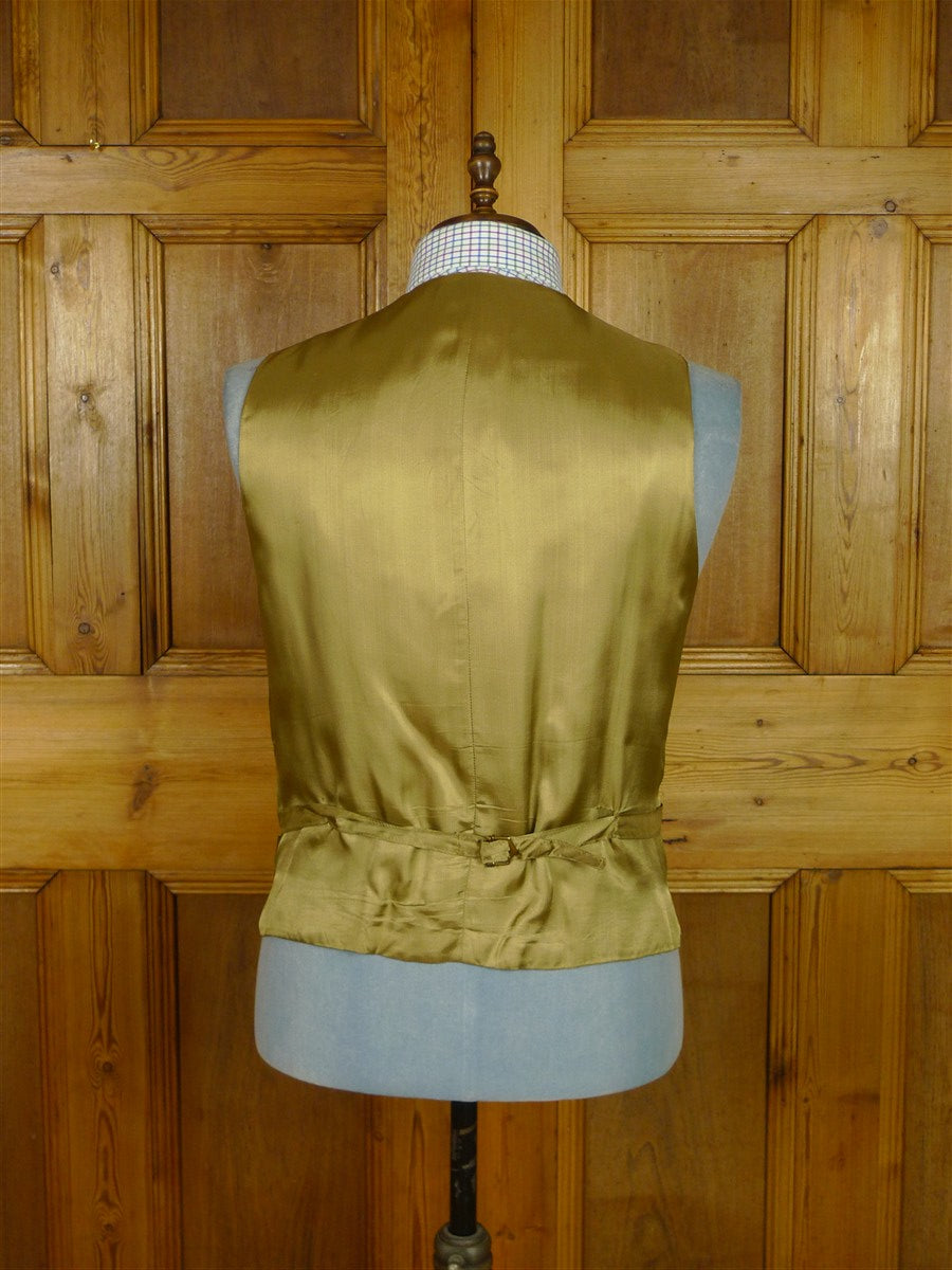 26/0799 immaculate musto performance green wp check tweed shooting waistcoat 44-45