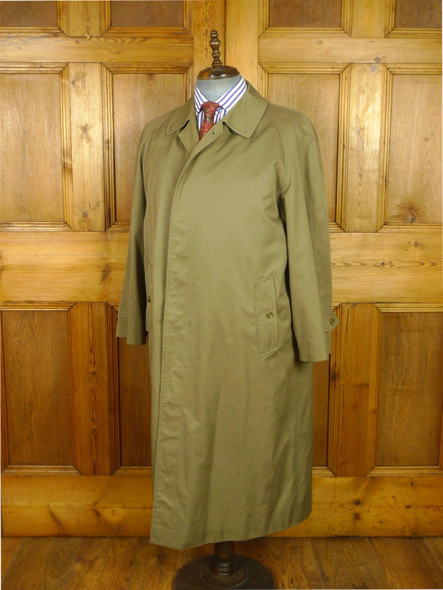 26/0796 near immaculate vintage green burberry cotton mix raincoat mac w/ detachable liner 44