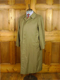 26/0796 near immaculate vintage green burberry cotton mix raincoat mac w/ detachable liner 44