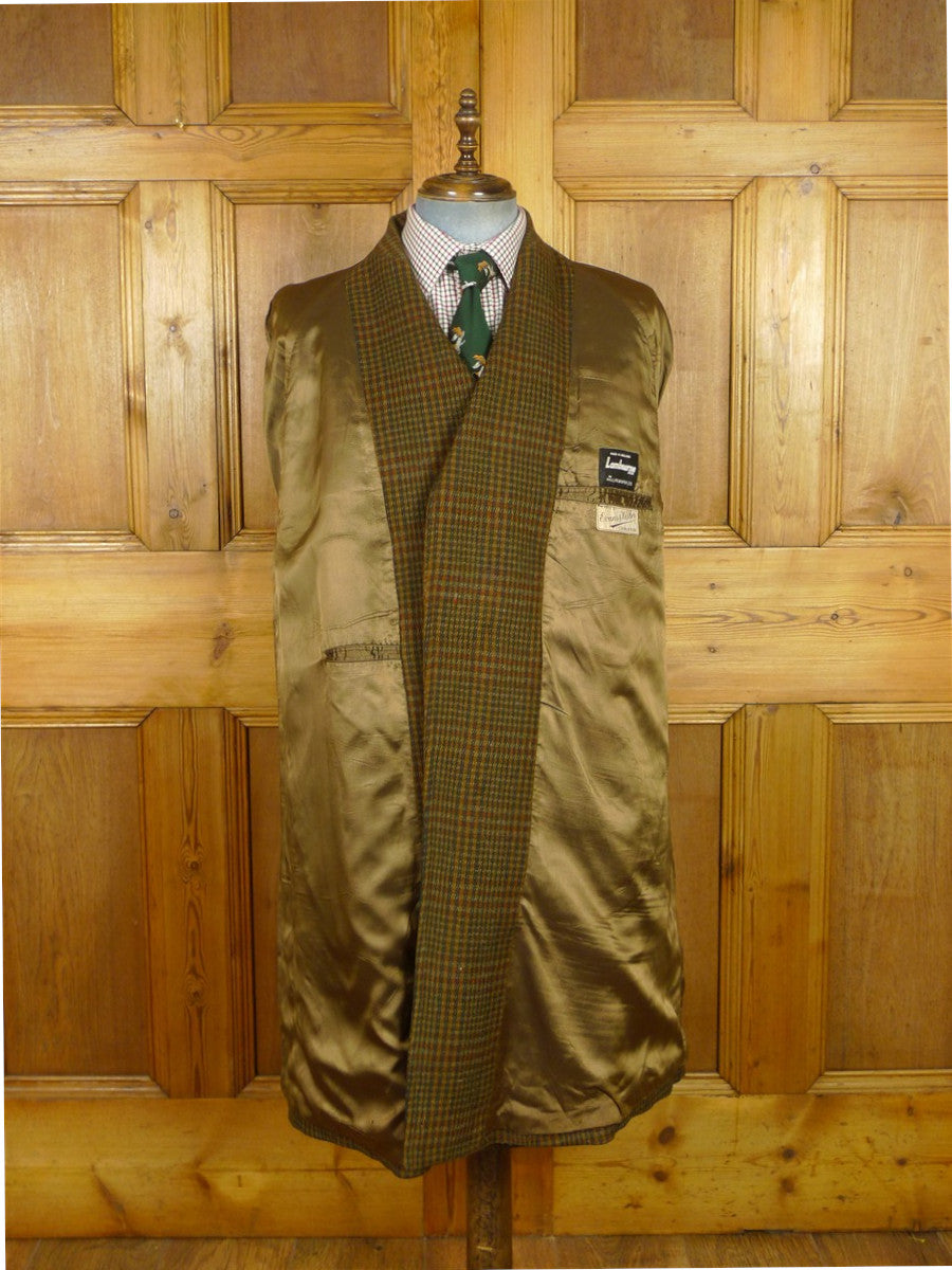 26/0823 wonderful 1960s vintage british brown gun check heavyweight twill raglan sleeve raincoat coat 42-44