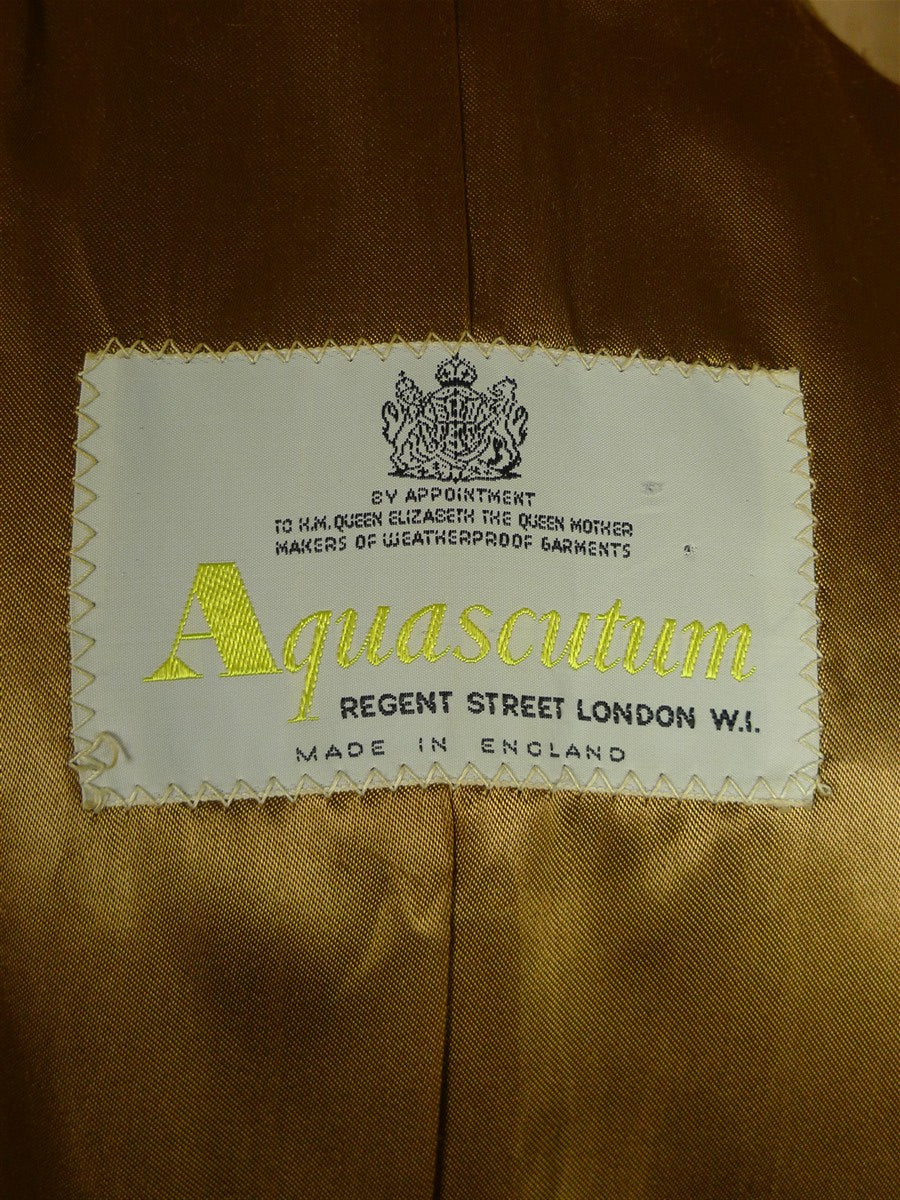 26/0825 immaculate 1980s vintage aquascutum heavyweight tan brown venetian wool fly-front coat overcoat 46 short