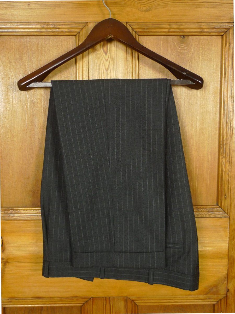 26/0828 couch & hoskin 2015 city of london bespoke pale grey rope-stripe d/b worsted flannel suit 44-45 short