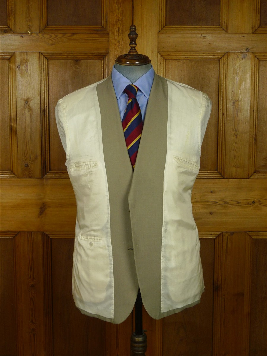 26/0827 couch & hoskin 2004 city of london bespoke pale khaki fresco weave wool suit 42-43 short