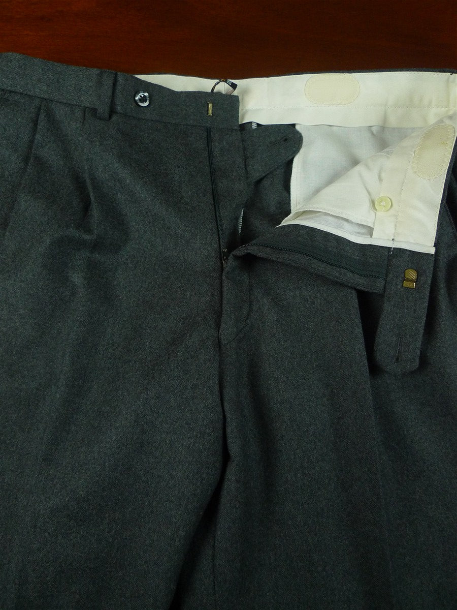 26/0838 immaculate vintage daks grey worsted flannel twin-pleat trouser w/ turn-ups 33