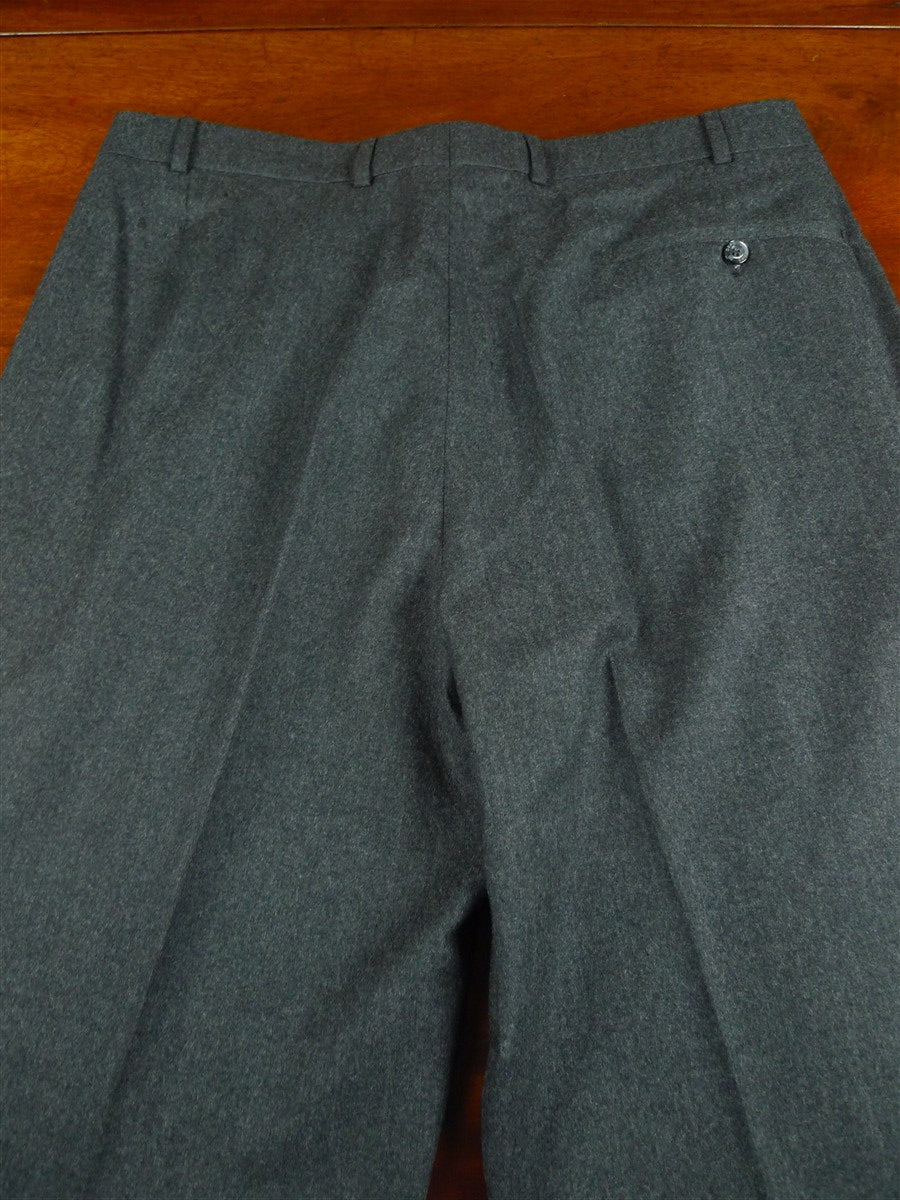 26/0860 daks grey worsted flannel twin-pleat trouser w/ turn-up 34-36