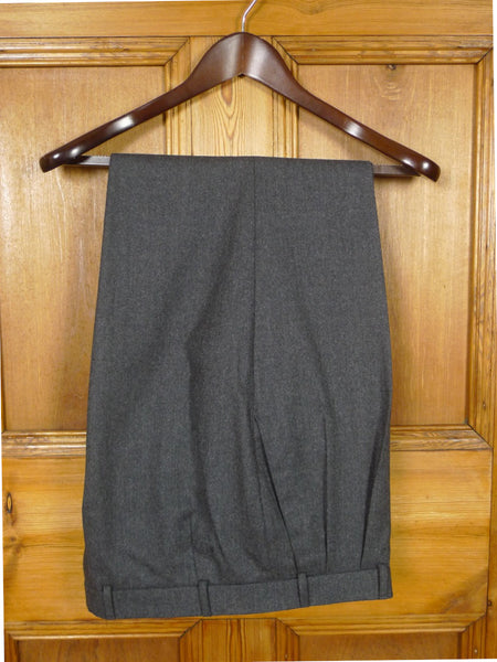 26/0860 daks grey worsted flannel twin-pleat trouser w/ turn-up 34-36