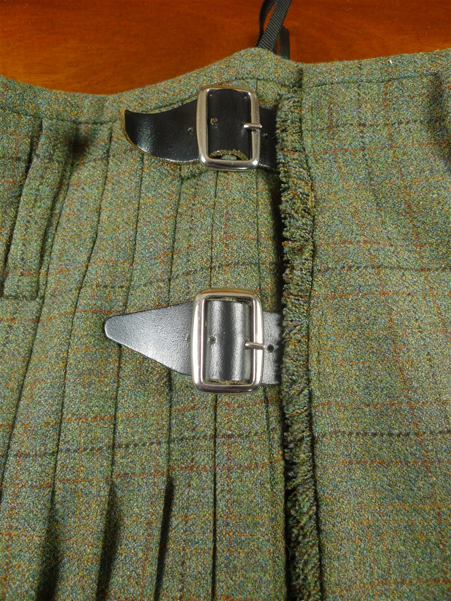 26/0874 immaculate sutherland sporting tweed company green wp check heavyweight kilt 40-42
